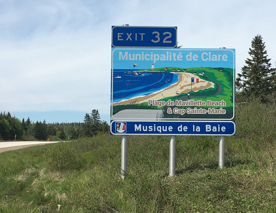 exit 32 101 sign